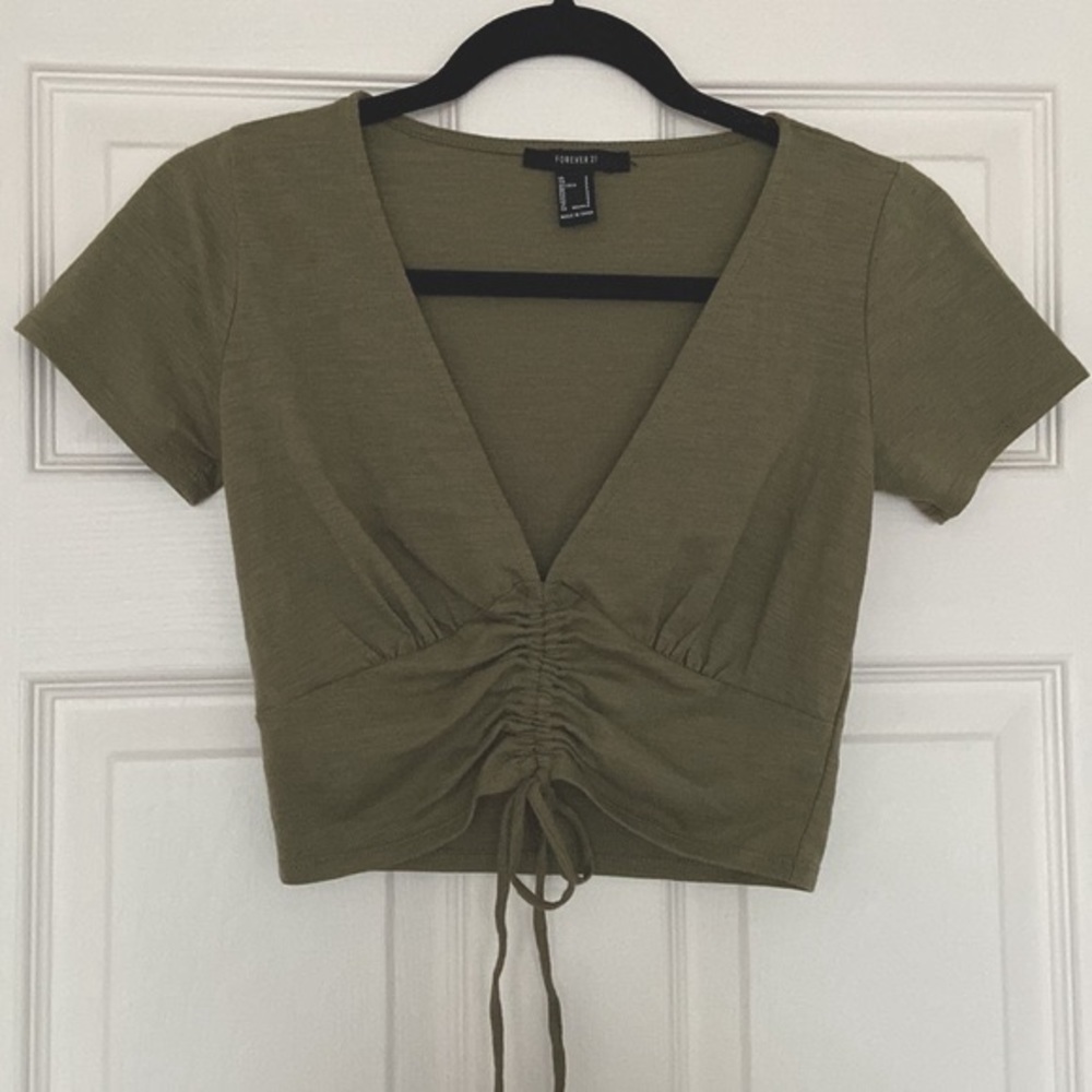 Green Short Sleeve Crop Top NWOT